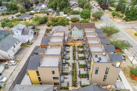 3412 34th Ave W #C, Seattle, WA 98199