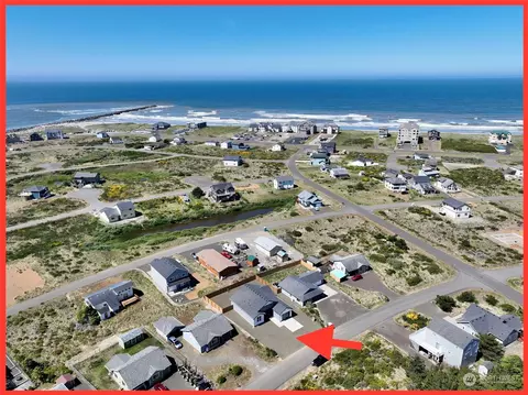 457 S Portal Loop, Ocean Shores, WA 98569