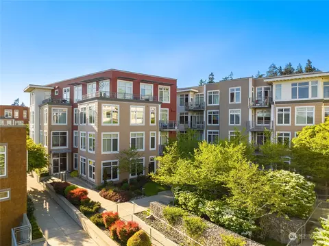 180 Harbor Square Loop NE #B318, Bainbridge Island, WA 98110