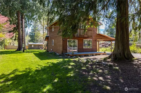 41666 Mountain View Ln, Concrete, WA 98237