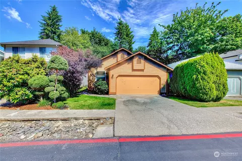 2051 SE 8th Pl, Renton, WA 98055