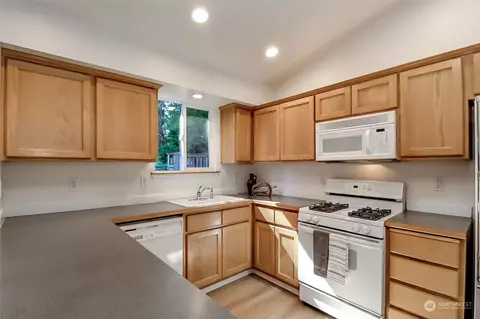 302 79th Pl SW, Everett, WA 98203 photo 10