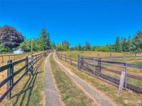 30118 SE 384th St, Enumclaw, WA 98022