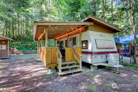 118 Jasper Trl, Deming, WA 98244