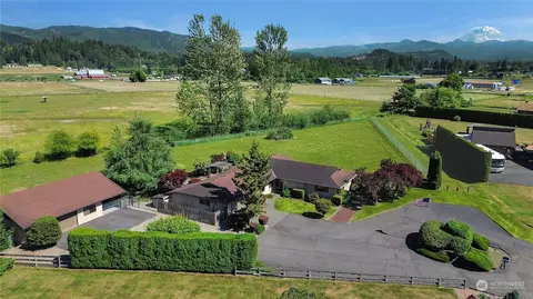 25830 SE 398th St, Enumclaw, WA 98022