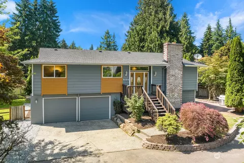 5126 NE 187th St, Lake Forest Park, WA 98155