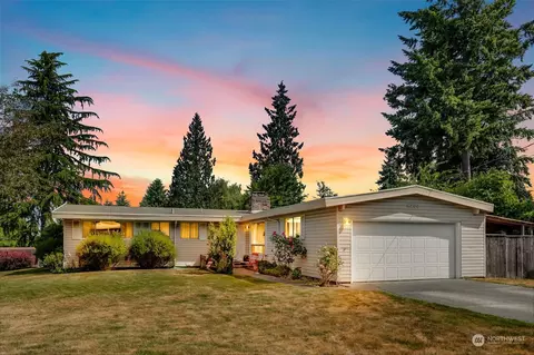 6202 NE 153rd St, Kenmore, WA 98028