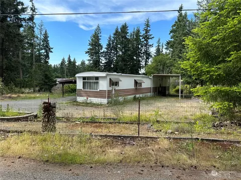 9211 208th St E, Graham, WA 98338