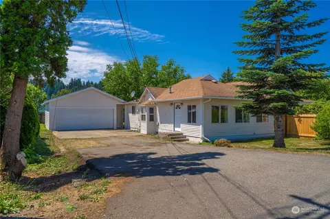 35 Main St, Algona, WA 98001