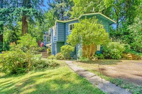 4015 Pacific Way, Longview, WA 98632