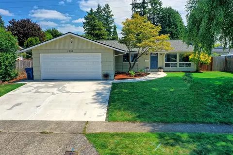 1052 Redmond Ave NE, Renton, WA 98056