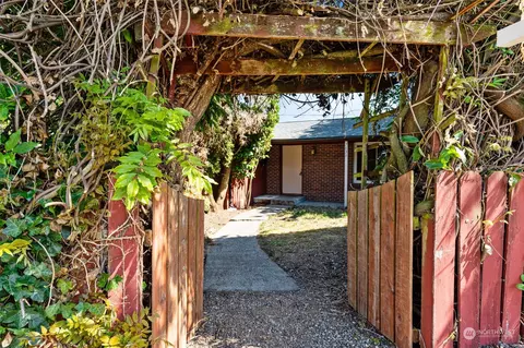 7634 S 112th St, Seattle, WA 98178