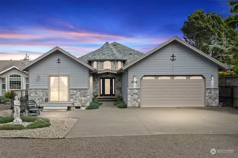 436 Lake West Loop NE, Ocean Shores, WA 98569