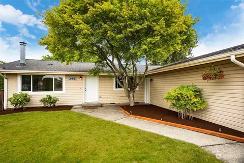 2881 Sun Mountain Dr, Enumclaw, WA 98022