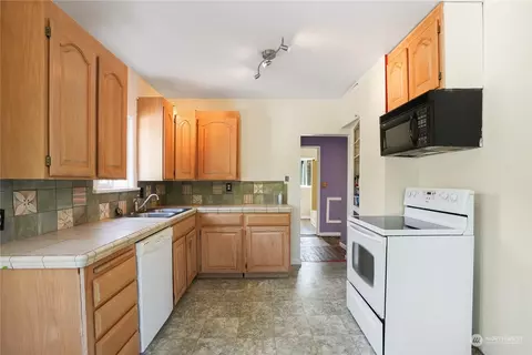 4625 Seahurst Ave, Everett, WA 98203 photo 7
