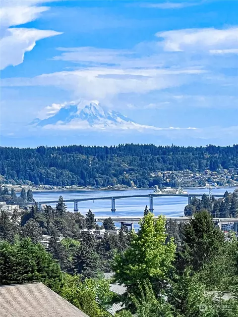 3380 Narrows View Ln NE #201, Bremerton, WA 98310