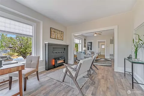 2820 21st St, Everett, WA 98201 photo 3