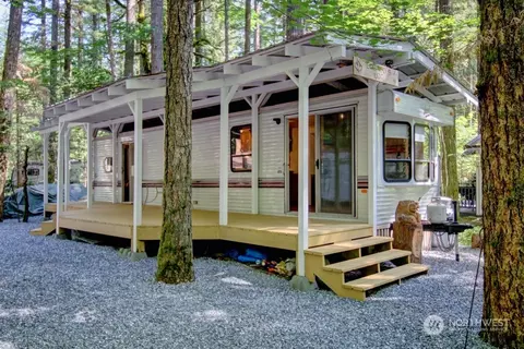192 6 Chanterelle Dr, Deming, WA 98244