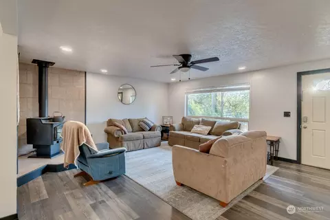 1102 E St, Vader, WA 98593 photo 8