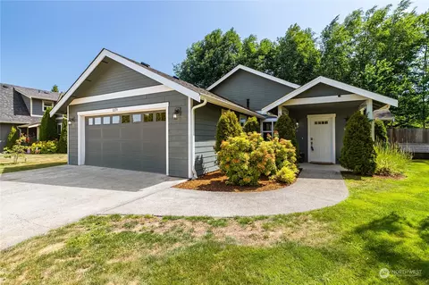 8374 Goldenbrook Way, Blaine, WA 98230