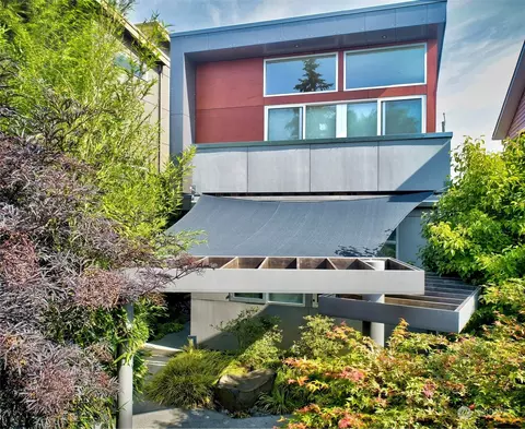 128 63rd St, Seattle, WA 98115