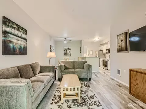 801 Rainier Ave N #G339, Renton, WA 98057