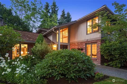 2526 Medina Cir, Medina, WA 98039
