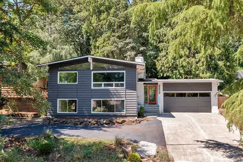 19605 66th Pl NE, Kenmore, WA 98028