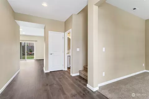 299 Franks Ln N, Enumclaw, WA 98022 photo 10