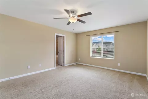 299 Franks Ln N, Enumclaw, WA 98022 photo 17