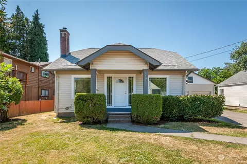 1401 S 8th Ave, Kelso, WA 98626