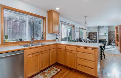 18421 10th Dr SE, Bothell, WA 98012 photo 7