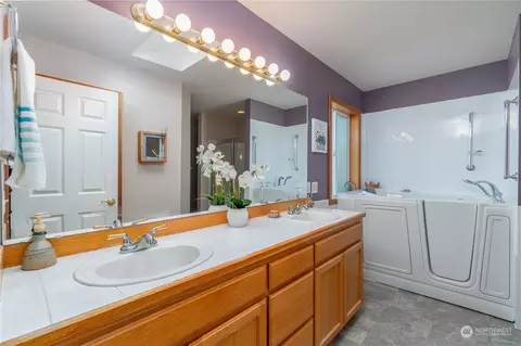 18421 10th Dr SE, Bothell, WA 98012 photo 15