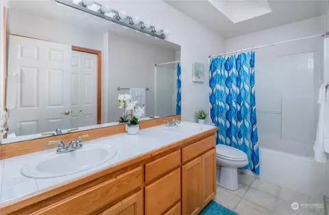 18421 10th Dr SE, Bothell, WA 98012 photo 18