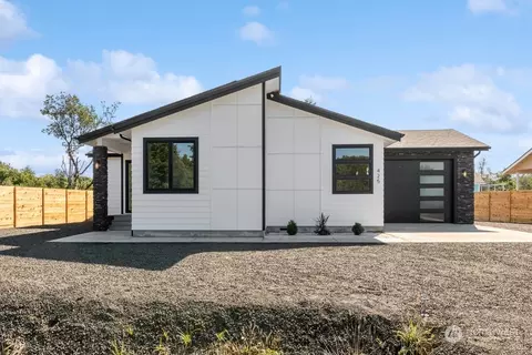 425 Salina Cruz Ave SW, Ocean Shores, WA 98569