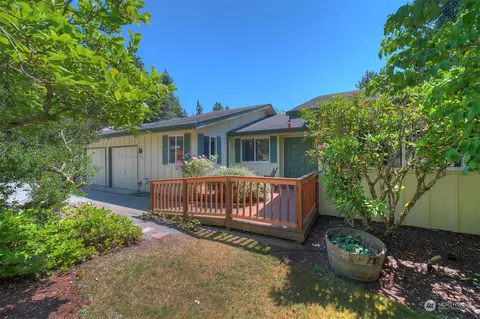 26446 Kingsview Loop NE, Kingston, WA 98346
