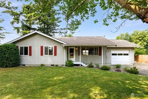 804 Chestnut St, Everson, WA 98247