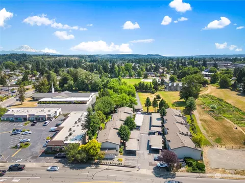 1120 8th St NE #7, Auburn, WA 98002