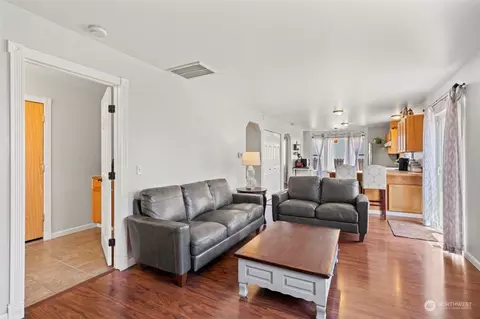 8006 207th St E, Spanaway, WA 98387 photo 18