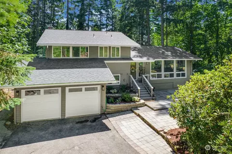 24313 SE 18th Pl, Sammamish, WA 98075