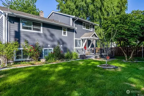 19526 23rd Ave NE, Shoreline, WA 98155