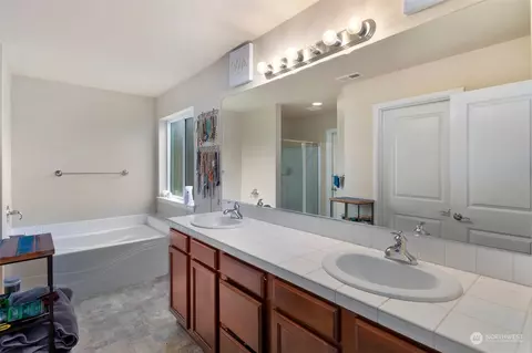 603 195th St SE, Bothell, WA 98012 photo 24