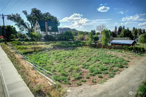 304 2nd Ave E, Twisp, WA 98856