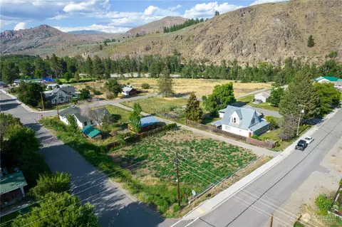 304 2nd Ave E, Twisp, WA 98856 photo 2
