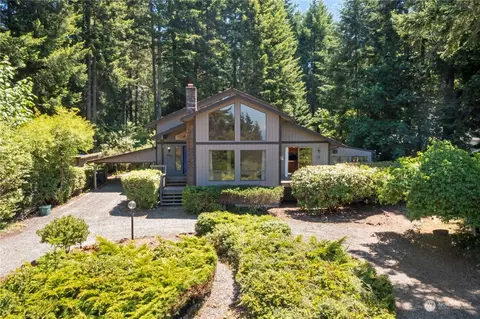 8905 71st Ave NW, Gig Harbor, WA 98332