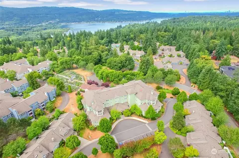 22425 SE Highland Ln #301, Issaquah, WA 98029