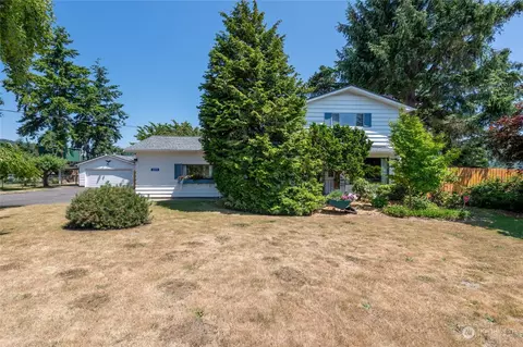 18599 Burkland Rd, Mount Vernon, WA 98274