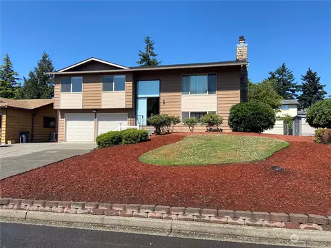 5711 NE 60th Dr, Marysville, WA 98270