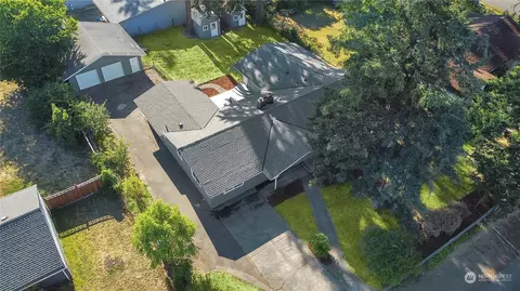 6812 51st Ave E, Tacoma, WA 98443