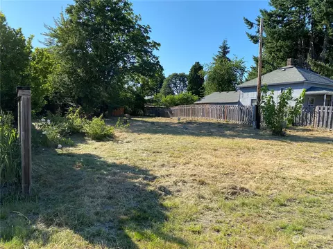 205 James St, Roy, WA 98580